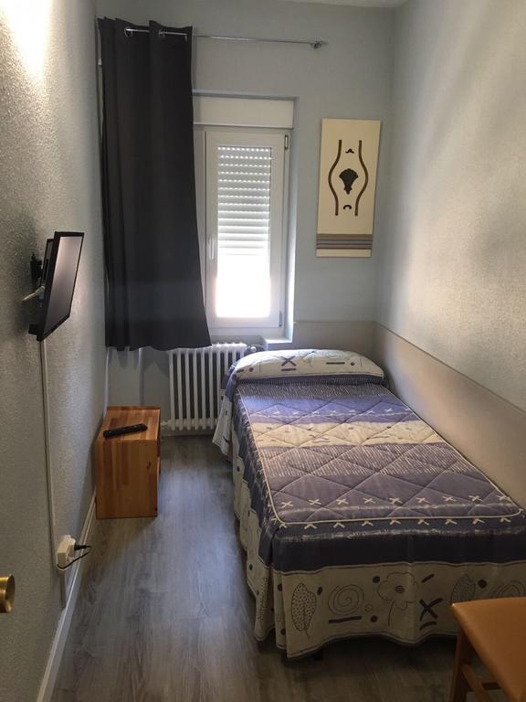 Hostal Rosales 阿兰达德杜洛 外观 照片